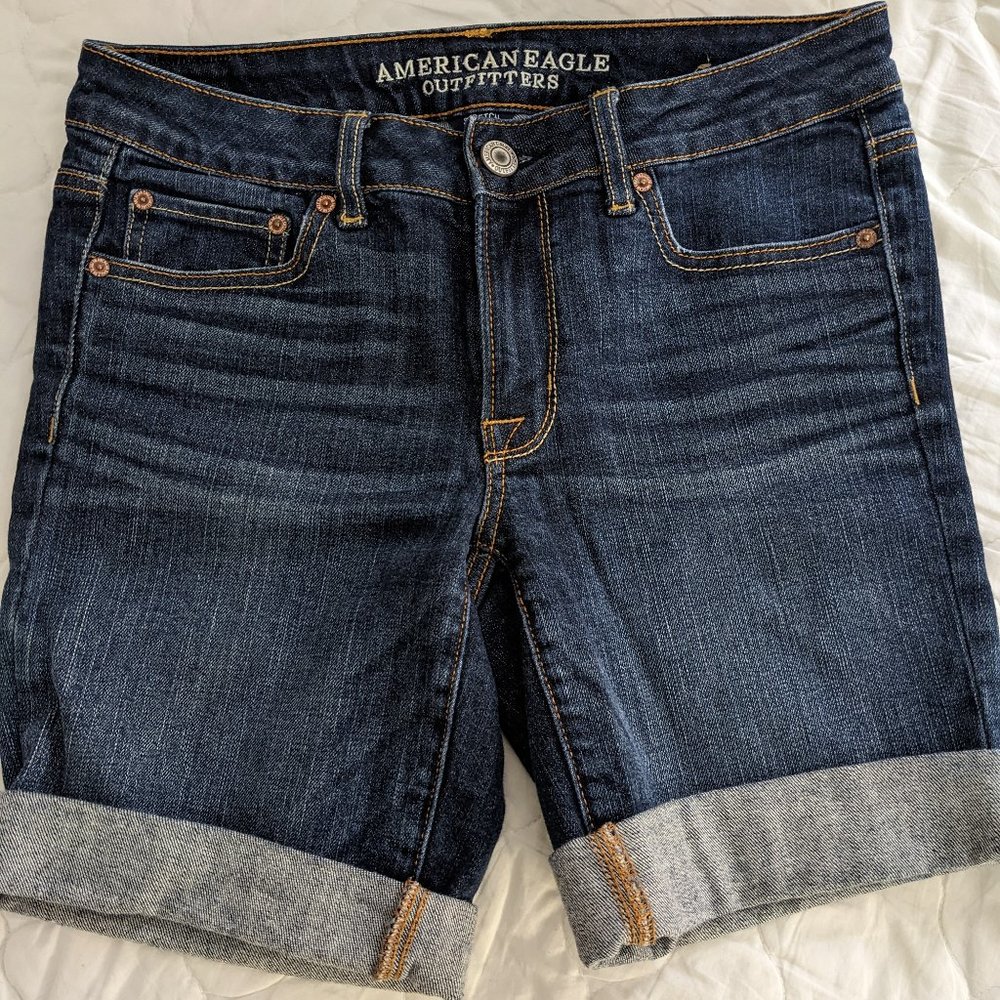 Skinny Bermuda Jean Shorts - American Eagle size 8